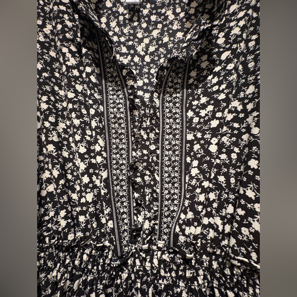 NWT Black & White Floral Maxi - Picture 3 of 4